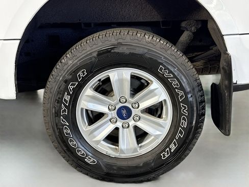 Used 2020 Ford F150 XLT image 36