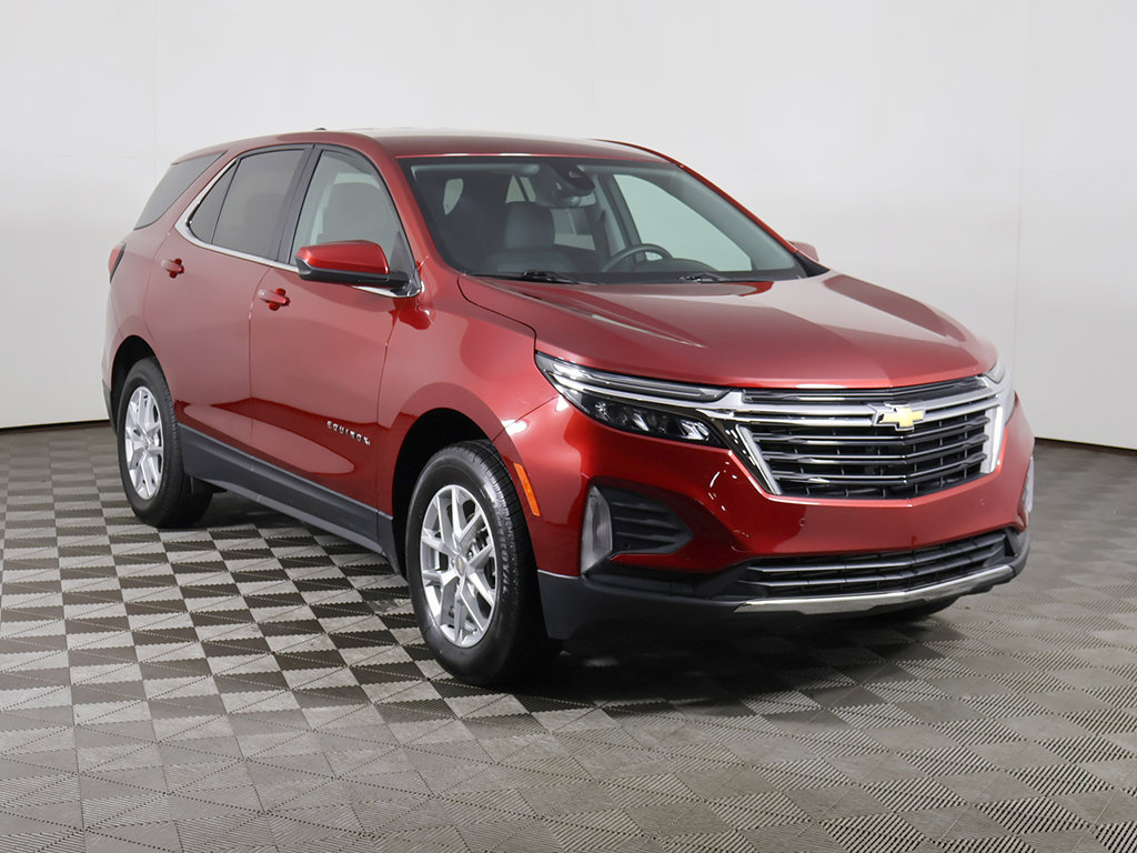 Used 2024 Chevrolet Equinox LT AWD/4WD image 2