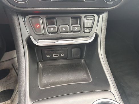 Used 2019 GMC Terrain SLE w/ Driver Convenience Package image 20