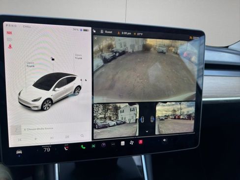 Used 2020 Tesla Model Y Long Range image 17