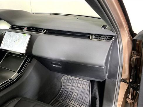 Used 2024 Land Rover Range Rover Evoque Dynamic SE image 16