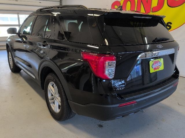 Certified 2023 Ford Explorer XLT AWD/4WD image 3