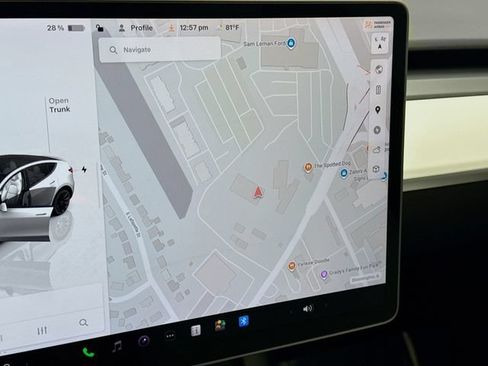 Used 2022 Tesla Model Y Long Range AWD/4WD image 13