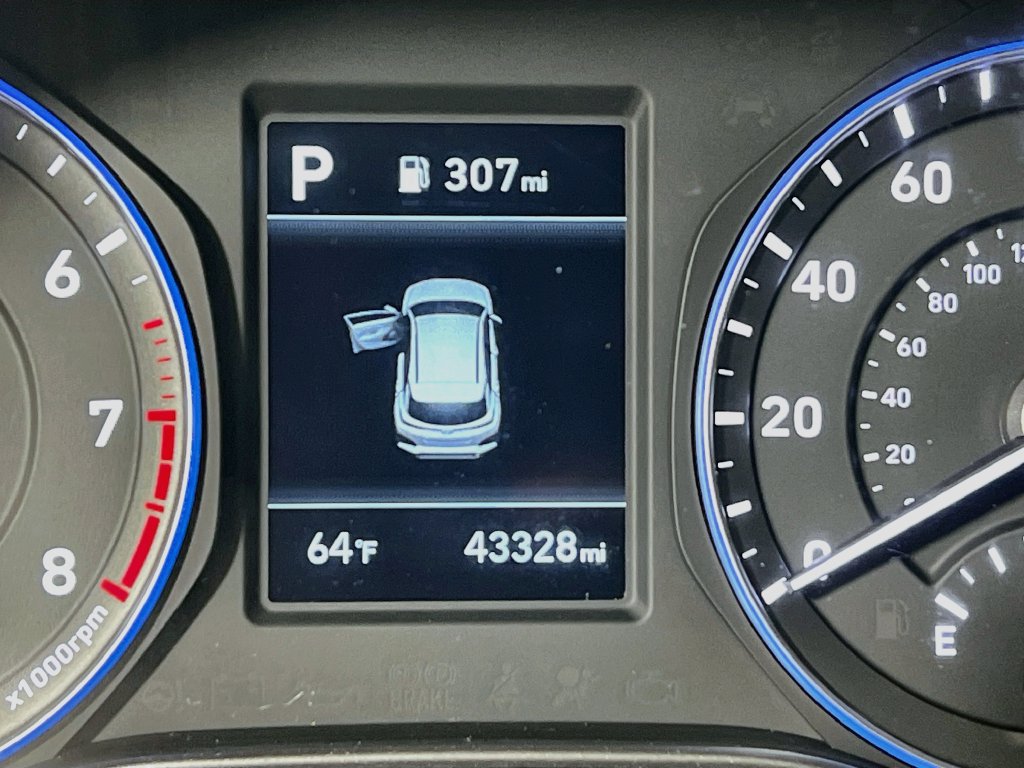Used 2019 Hyundai Kona SE AWD/4WD image 11