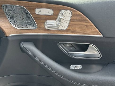 Certified 2025 Mercedes-Benz GLE 450 4MATIC image 17