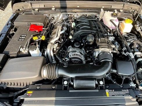 New 2025 Jeep Gladiator Sport image 11