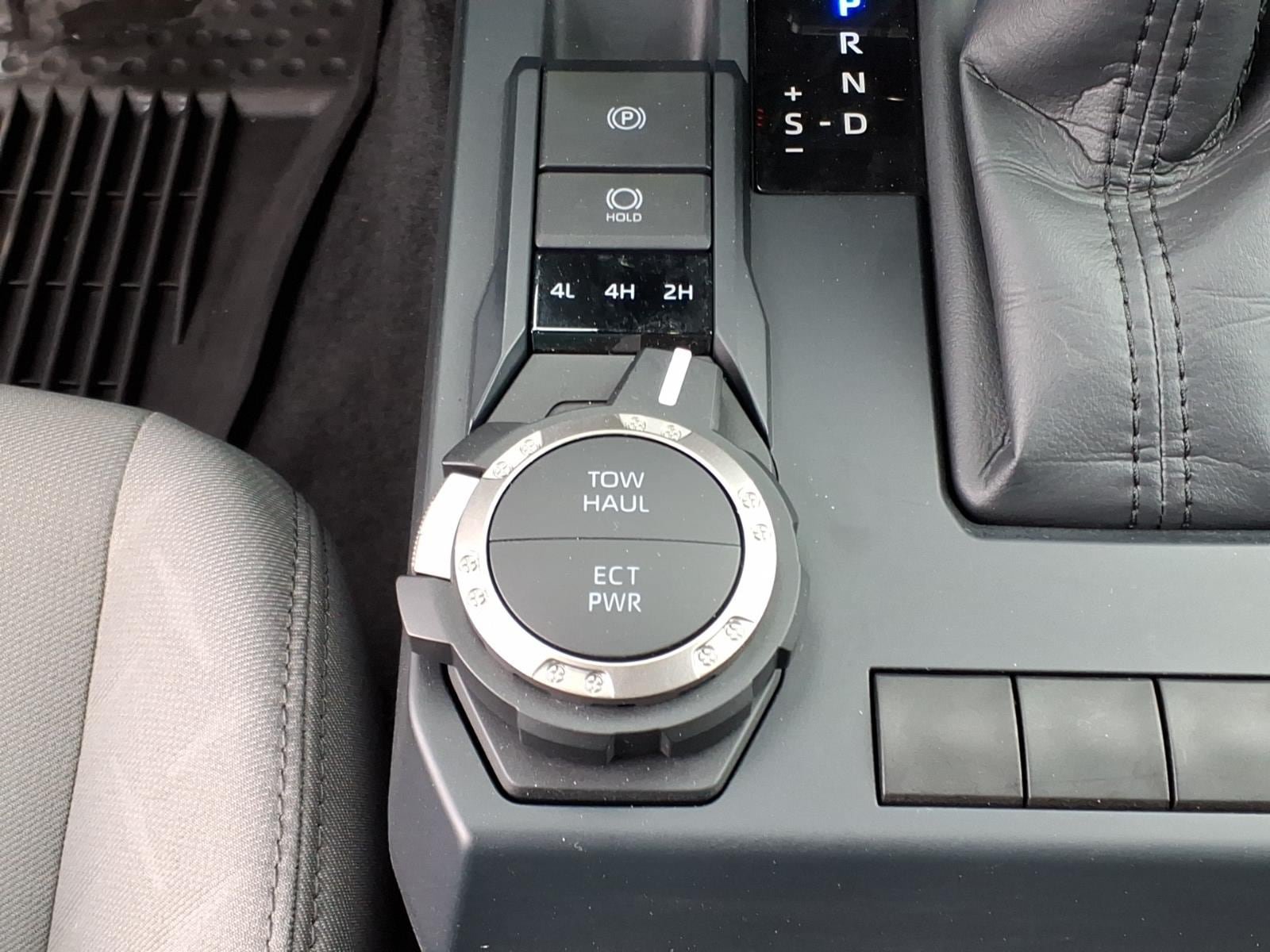Used 2025 Toyota Tacoma SR5 AWD/4WD image 20