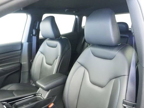 New 2026 Jeep Compass Limited image 31