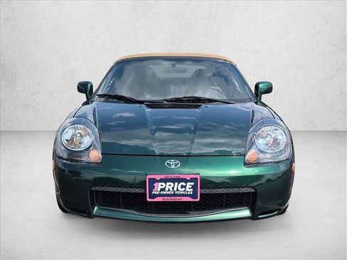 Used 2002 Toyota MR2 RWD image 2