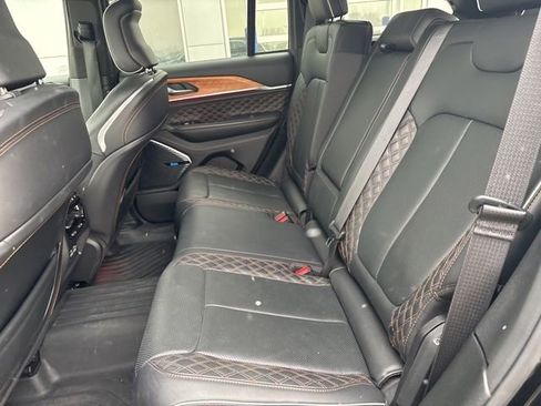 Used 2024 Jeep Grand Cherokee Summit image 18