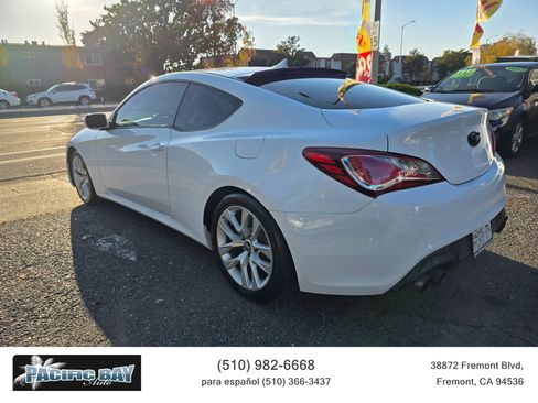 Used 2013 Hyundai Genesis 3.8 image 5