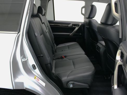 Used 2017 Lexus GX 460 Premium 4D SUV 4WD image 42