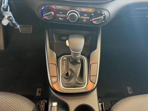 Used 2025 Kia Soul LX w/ LX Technology Package image 39