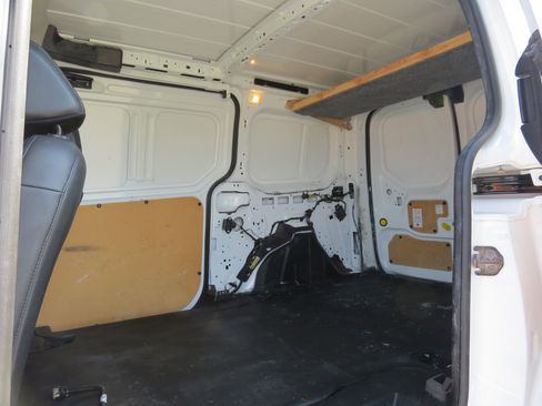 Used 2021 Ford Transit Connect XL image 13