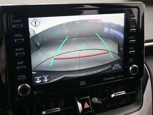 Used 2022 Toyota Corolla Cross XLE image 24