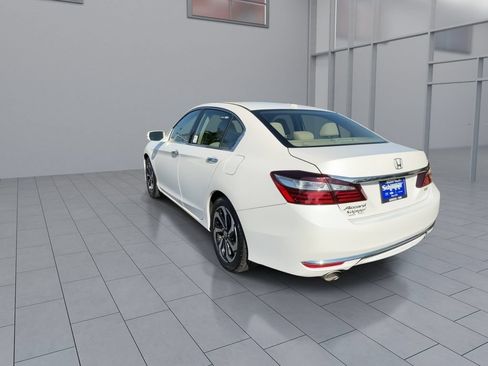 Used 2017 Honda Accord EX-L image 6