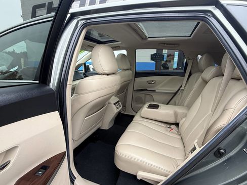 Used 2013 Toyota Venza LE image 11