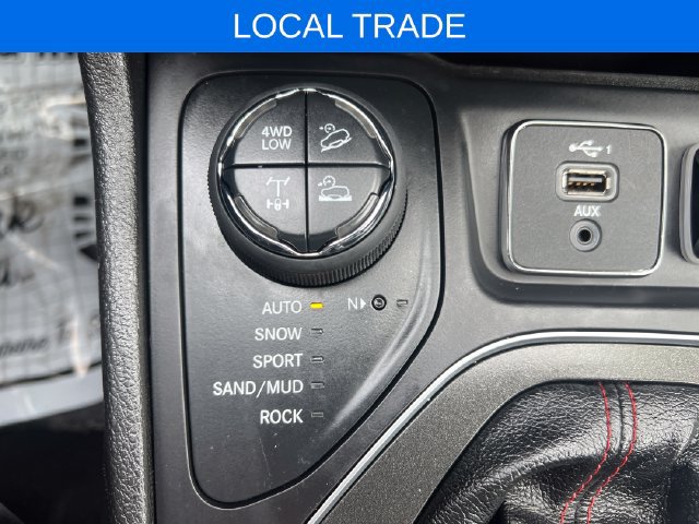 Used 2021 Jeep Cherokee Trailhawk w/ Trailer Tow Group AWD/4WD image 24