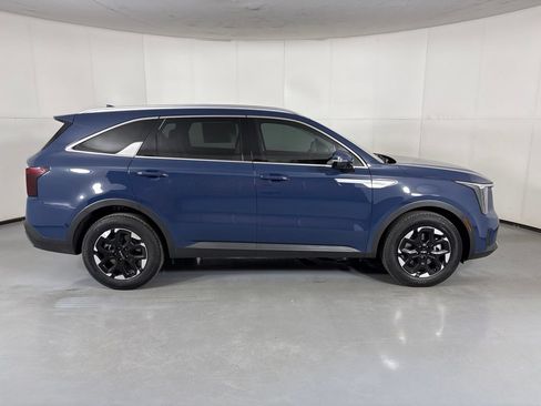 New 2026 Kia Sorento S w/ S Panoramic Sunroof Package FWD image 9