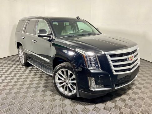 Used 2019 Cadillac Escalade Luxury AWD/4WD image 11