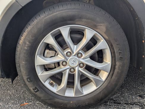 Used 2020 Hyundai Santa Fe SEL image 32