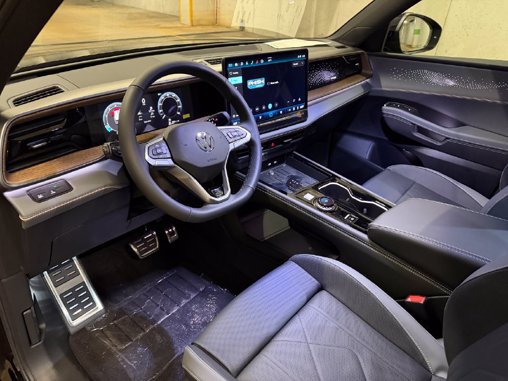 New 2027 Volkswagen Atlas SEL R-Line AWD/4WD image 8
