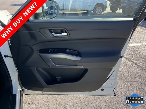 Used 2024 Nissan Pathfinder SL image 23