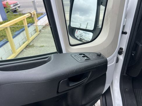 Used 2021 RAM ProMaster 2500 FWD image 8