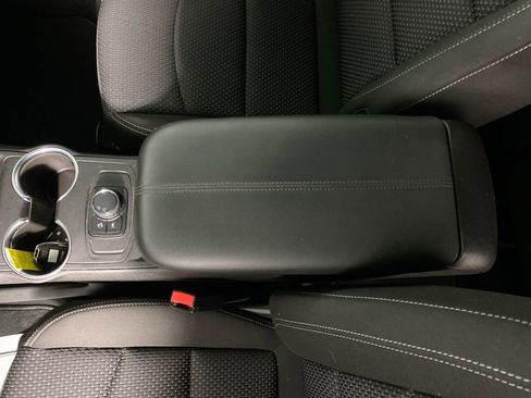 Certified 2024 GMC Terrain SLE FWD image 20