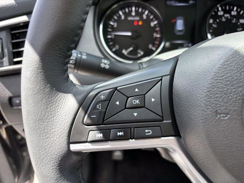 Used 2017 Nissan Rogue SL w/ SL Premium Package AWD/4WD image 17