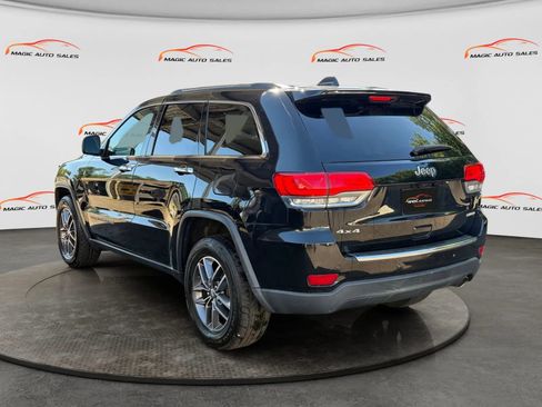Used 2017 Jeep Grand Cherokee Limited AWD/4WD image 8