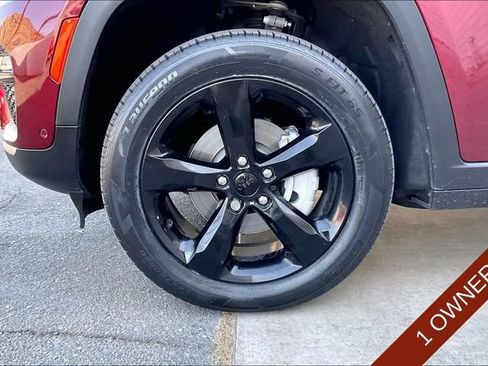 Certified 2023 Jeep Grand Cherokee Limited w/ Luxury Tech Group II RWD image 8