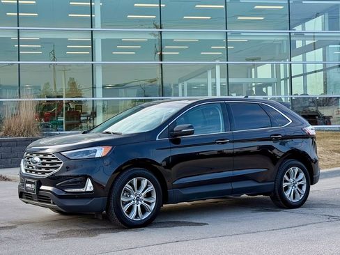 Certified 2019 Ford Edge Titanium w/ Equipment Group 301A image 2