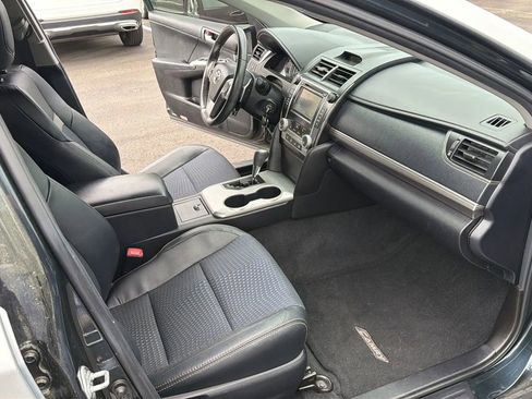 Used 2012 Toyota Camry SE FWD image 10