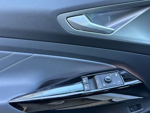 New 2026 Volkswagen ID.4 Pro S RWD image 11
