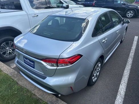 Used 2020 Toyota Corolla LE FWD image 10