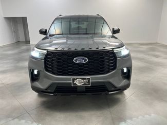 Used 2025 Ford Explorer ST-Line w/ ST-Line Street Pack video 2