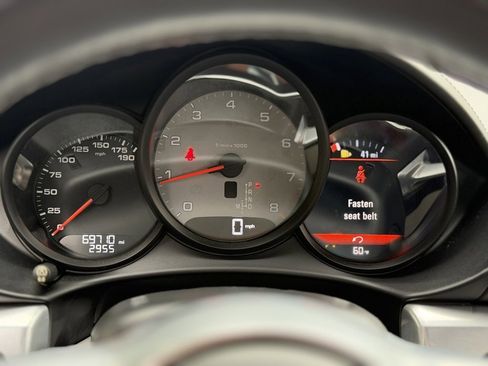 Used 2018 Porsche 718 Cayman image 40