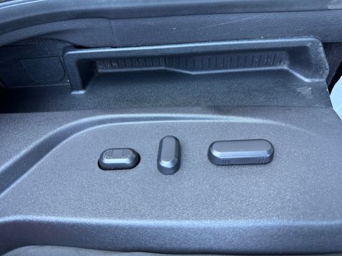 Used 2016 Ford Escape SE w/ Equipment Group 201A FWD image 14