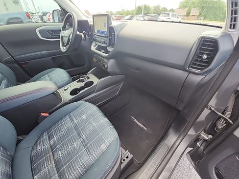 Used 2024 Ford Bronco Sport Heritage w/ Heritage Convenience Package image 18