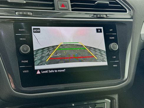 Used 2024 Volkswagen Tiguan S image 21