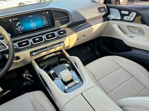 Used 2020 Mercedes-Benz GLS 450 4MATIC image 37