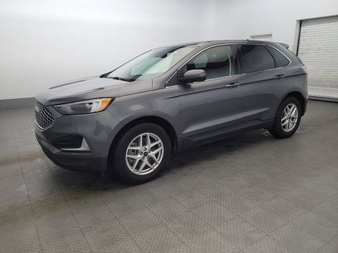 Used 2023 Ford Edge SEL image 2