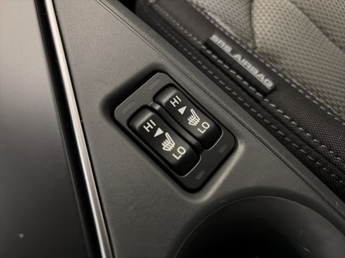 Used 2024 Subaru Crosstrek 2.0i Premium image 25