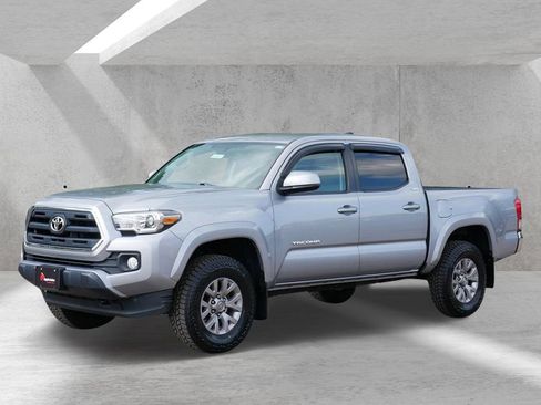Used 2016 Toyota Tacoma SR5 w/ SR5 Appearance Package (SN) AWD/4WD image 6