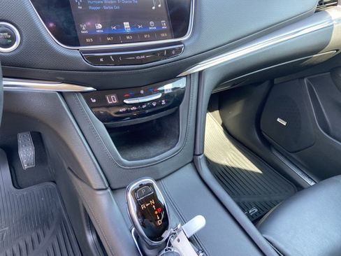Used 2017 Cadillac XT5 Luxury w/ LPO, Wheel Lock Package FWD image 45
