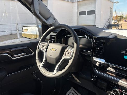New 2026 Chevrolet Silverado 1500 LT image 19