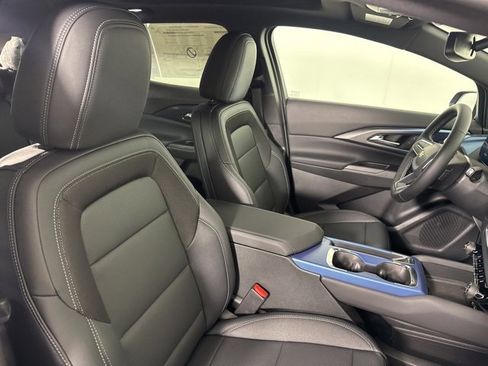 New 2026 Chevrolet Equinox EV LT image 14