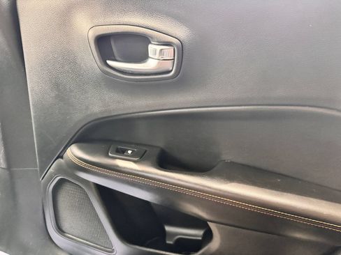 Used 2019 Jeep Compass Limited FWD image 25