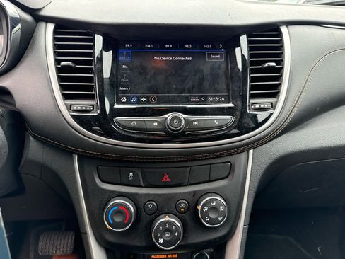 Used 2020 Chevrolet Trax LS w/ Tint and Cruise Package FWD image 10